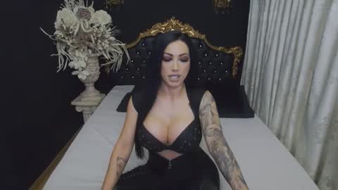 Mikaela online show from 11/11/25, 04:45