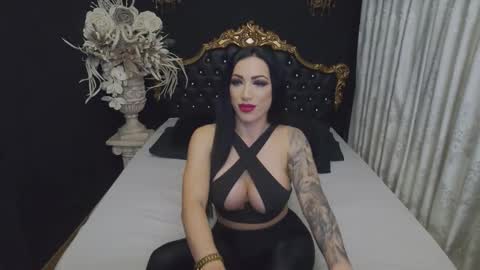 Mikaela online show from 11/20/25, 05:18