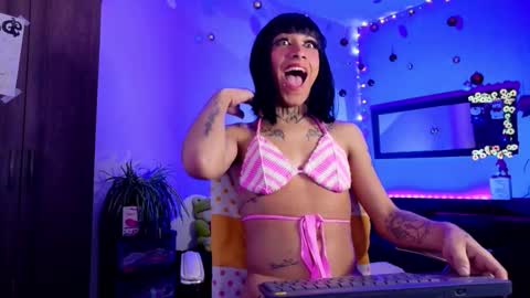 mikaelarangel online show from 12/04/25, 02:26