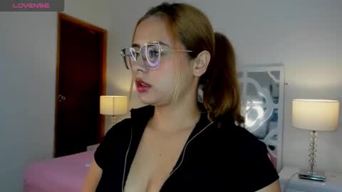 Mikaela blondie bigass online show from 11/09/25, 11:41