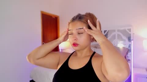 Mikaela blondie bigass online show from 12/01/25, 01:05