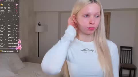 Angel girl online show from 02/02/26, 08:51