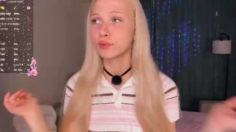 Snapshot of mikaelataron chatting on 07/16/26, 07:53 Angel girl online show from 07/16/26, 07:53