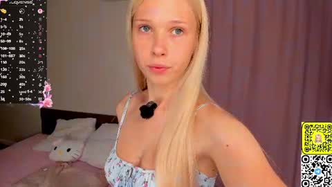 Snapshot of mikaelataron chatting on 08/05/26, 07:55 Angel girl online show from 08/05/26, 07:55