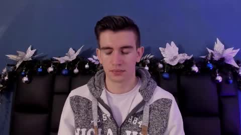 mikael online show from 11/27/25, 04:03