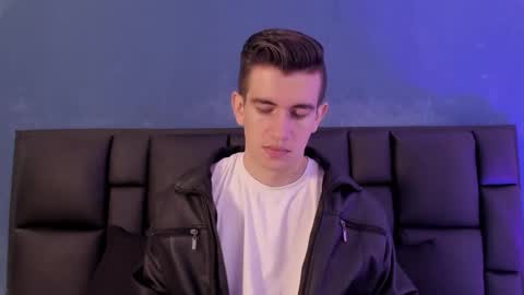 mikael online show from 01/13/26, 03:56