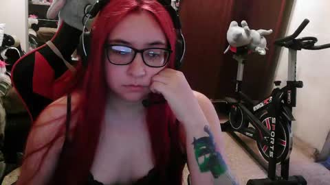 Mika online show from 04/17/26, 07:17