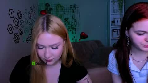 Mika online show from 03/11/26, 08:59