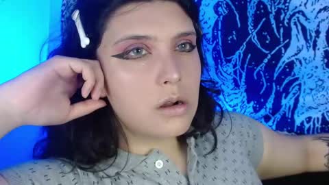 Mika online show from 09/09/25, 04:23