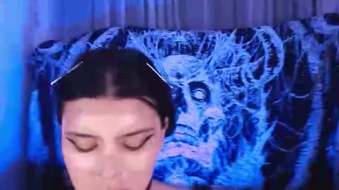 Mika online show from 09/22/25, 04:47