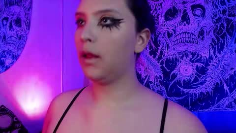 Mika online show from 11/23/25, 10:31