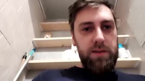 Mika online show from 02/08/25, 04:36