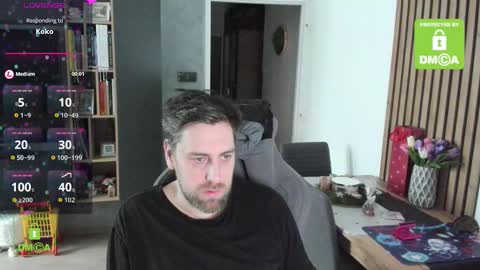 Mika online show from 12/18/25, 12:11