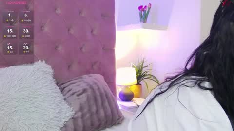 Snapshot of mikavia chatting on 12/10/24, 10:37 Mika online show from 12/10/24, 10:37