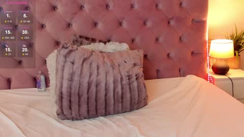 Snapshot of mikavia chatting on 12/30/24, 12:22 Mika online show from 12/30/24, 12:22