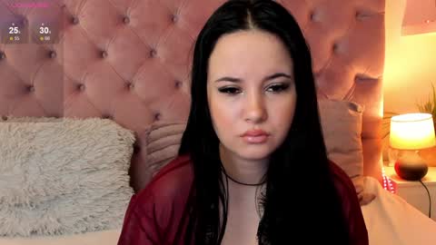 Snapshot of mikavia chatting on 01/06/25, 09:22 Mika online show from 01/06/25, 09:22