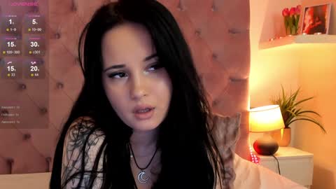 Snapshot of mikavia chatting on 02/01/25, 12:51 Mika online show from 02/01/25, 12:51