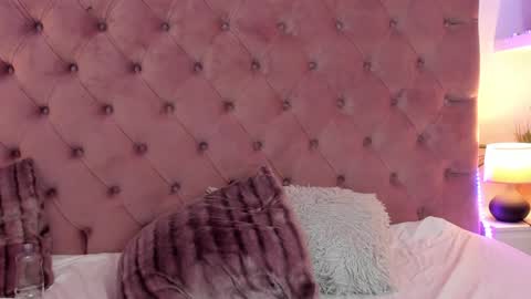 Snapshot of mikavia chatting on 02/05/25, 03:55 Mika online show from 02/05/25, 03:55