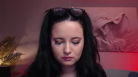 Snapshot of mikavia chatting on 09/13/25, 09:36 Mika online show from 09/13/25, 09:36