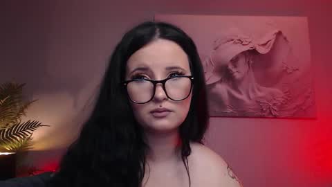 Snapshot of mikavia chatting on 09/20/25, 10:22 Mika online show from 09/20/25, 10:22