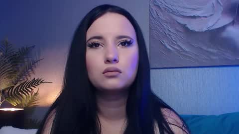 Snapshot of mikavia chatting on 09/28/25, 10:15 Mika online show from 09/28/25, 10:15