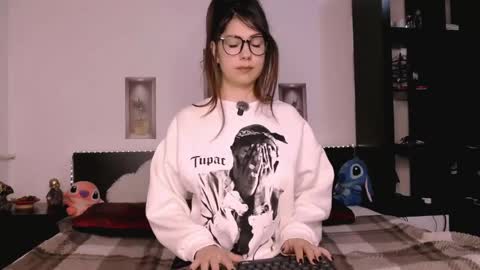 mikaylaraven online show from 04/14/26, 04:29