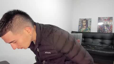 Snapshot of mike3xxx chatting on 09/14/25, 12:43 mike3xxx online show from 09/14/25, 12:43