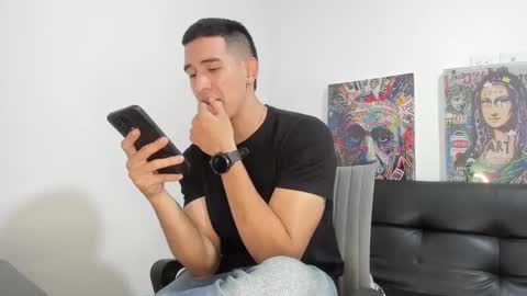 Snapshot of mike3xxx chatting on 09/30/25, 04:39 mike3xxx online show from 09/30/25, 04:39