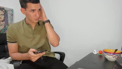 Snapshot of mike3xxx chatting on 10/26/25, 08:42 mike3xxx online show from 10/26/25, 08:42