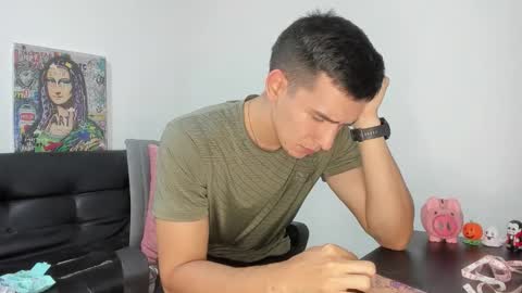 Snapshot of mike3xxx chatting on 11/12/25, 03:07 mike3xxx online show from 11/12/25, 03:07