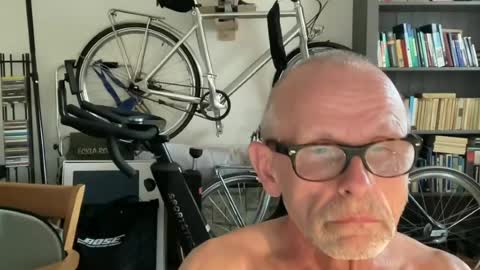 Snapshot of mike4playhot chatting on 06/18/26, 03:16 mike4playhot online show from 06/18/26, 03:16