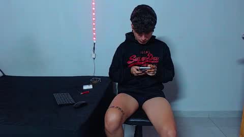 Mike IMDEPENDIENT MODEL online show from 10/12/25, 04:22