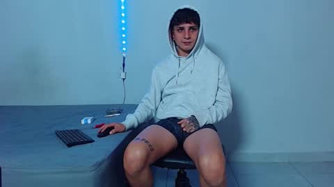 Mike IMDEPENDIENT MODEL online show from 10/22/25, 04:29