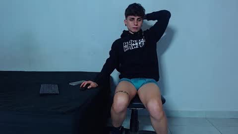 Mike IMDEPENDIENT MODEL online show from 01/06/26, 05:33