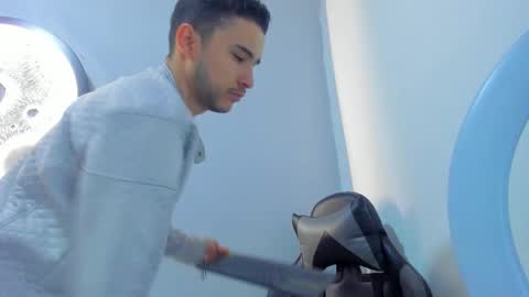 Snapshot of mike_256 chatting on 02/08/26, 11:13 Mike online show from 02/08/26, 11:13