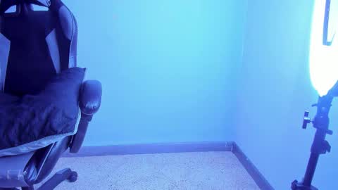 Snapshot of mike_256 chatting on 02/13/26, 11:17 Mike online show from 02/13/26, 11:17