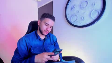 Snapshot of mike_256 chatting on 02/25/26, 11:53 Mike online show from 02/25/26, 11:53