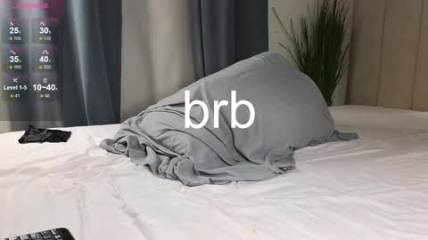 Snapshot of mike___magic chatting on 02/20/25, 05:07 Mike Magic online show from 02/20/25, 05:07