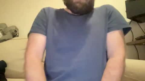 Snapshot of mike_berlin1 chatting on 12/05/24, 11:29 MIke online show from 12/05/24, 11:29