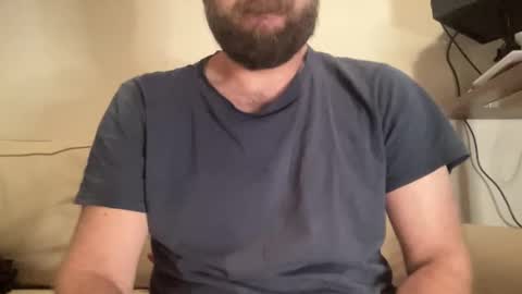 Snapshot of mike_berlin1 chatting on 09/11/25, 11:27 MIke online show from 09/11/25, 11:27