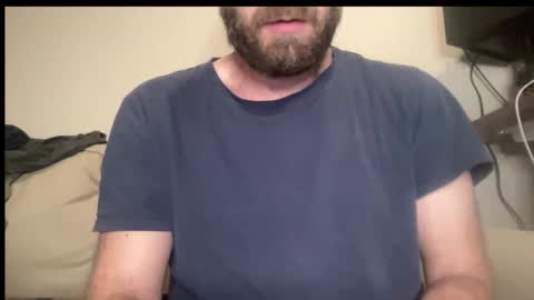 Snapshot of mike_berlin1 chatting on 10/17/25, 03:47 MIke online show from 10/17/25, 03:47