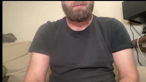 Snapshot of mike_berlin1 chatting on 11/21/25, 09:13 MIke online show from 11/21/25, 09:13