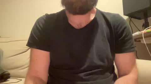 Snapshot of mike_berlin1 chatting on 12/15/25, 07:07 MIke online show from 12/15/25, 07:07