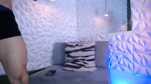 Mike online show from 02/04/25, 06:38