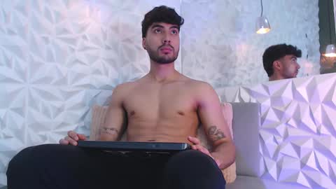 Mike online show from 02/19/25, 06:32