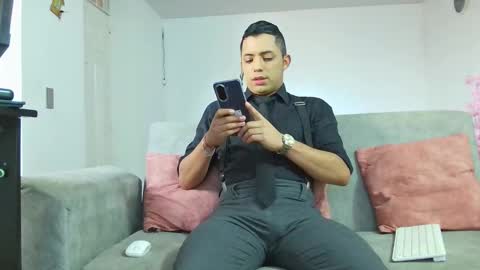 Im Mike online show from 02/05/26, 12:21