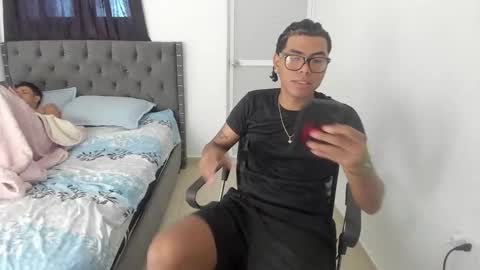 mike_master9 online show from 10/18/25, 05:25