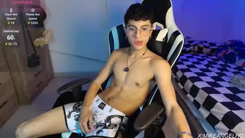 Mike Pineapple online show from 03/19/26, 03:54