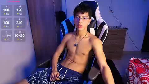 Snapshot of mike_pineapple chatting on 07/25/26, 03:59 Mike Pineapple online show from 07/25/26, 03:59