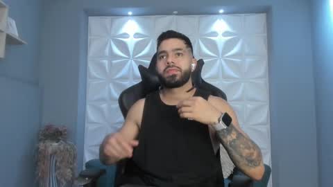 Snapshot of mikeblare chatting on 12/30/24, 07:21 Mike Blare online show from 12/30/24, 07:21